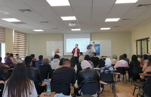 Al-Quds University Conducts a Training Workshop on Pitching through Storytelling for Students